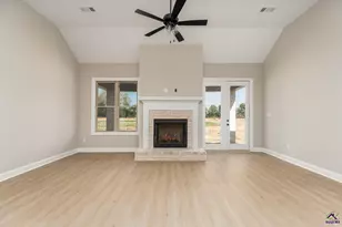 207 Farmland Circle, Perry, GA 31069 - Photo 7