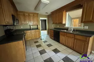 102 Grove Ln, Kathleen, GA 31047 - Photo 3