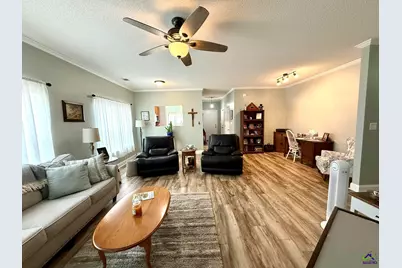 303 S Houston Springs Boulevard, Perry, GA 31069 - Photo 11