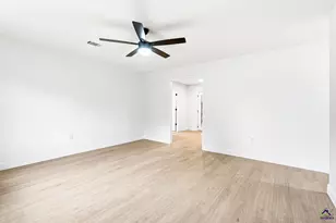 212 Palomino Ln, Warner Robins, GA 31088 - Photo 7