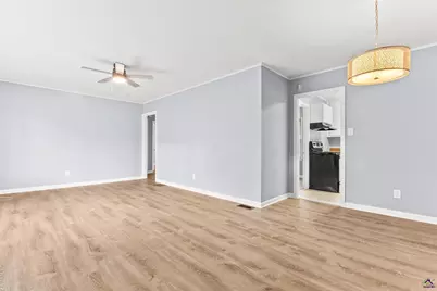 103 Woodlawn Avenue, Warner Robins, GA 31093 - Photo 11