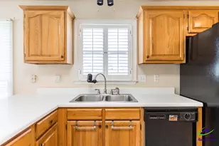 255 Waterford Dr, Bonaire, GA 31005 - Photo 9