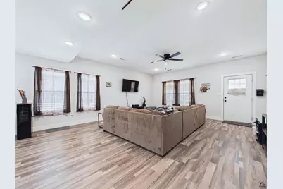 137 North Sky Drive, Warner Robins, GA 31093 - Photo 11