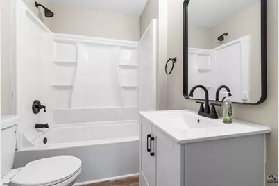 110 S Sixth Street, Warner Robins, GA 31088 - Photo 13