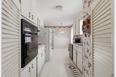 108 Shelia Drive, Warner Robins, GA 31088 - Photo 13