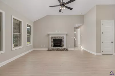 217 Farmland Circle, Perry, GA 31069 - Photo 11