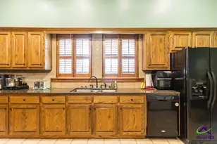 224 Oak Ave, Pinehurst, GA 31070 - Photo 13