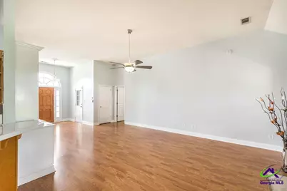 217 Sedgebrook Drive, Warner Robins, GA 31088 - Photo 11