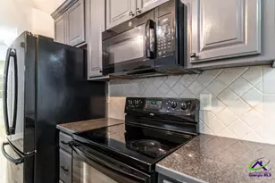 100 Crestwood Cir, Centerville, GA 31028 - Photo 13