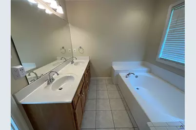 4204 Bridle, Valdosta, GA 31605 - Photo 9
