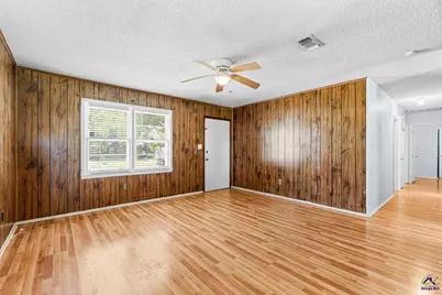 102 Oklahoma Avenue, Warner Robins, GA 31093 - Photo 9
