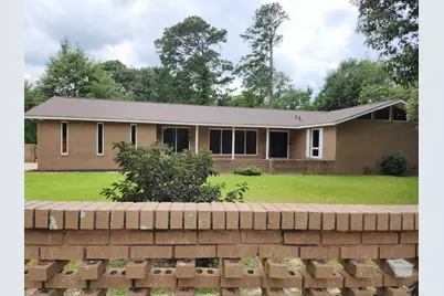 109 Delchamps, Warner Robins, GA 31093 - Photo 1