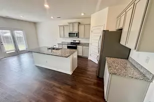 216 Barnyard Wy, Perry, GA 31069 - Photo 5