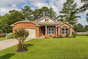 105 Bedford Ct, Perry, GA 31069 - Photo 1