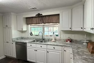 715 Grovania Rd, Hawkinsville, GA 31036 - Photo 7