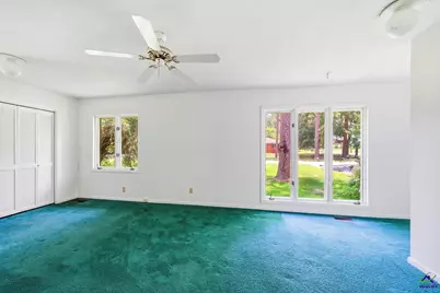 90 S Collins Street, Reynolds, GA 31076 - Photo 17