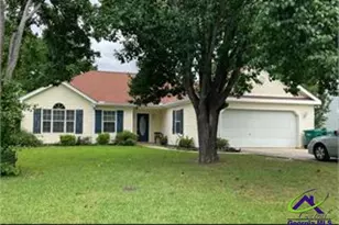 720 Gateway Dr, Bonaire, GA 31005 - Photo 1