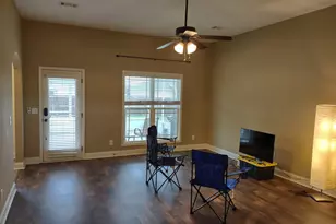 304 S Charity Ln, Warner Robins, GA 31088 - Photo 3