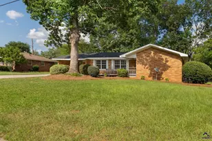 608 Meadowridge Dr, Warner Robins, GA 31093 - Photo 3
