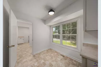 608 Meadow Ridge Drive, Warner Robins, GA 31093 - Photo 13