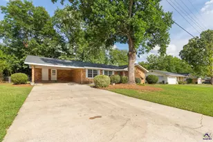 608 Meadowridge Dr, Warner Robins, GA 31093 - Photo 3
