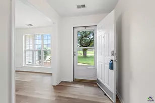 141 Spring Chase Cir, Kathleen, GA 31047 - Photo 5