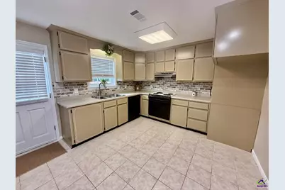 104 Tyrone Street, Warner Robins, GA 31088 - Photo 13