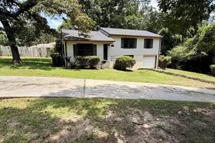 107 Stanley Terrace, Warner Robins, GA 31088 - Photo 1
