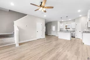 300 Beau Claire Cir, Byron, GA 31008 - Photo 5