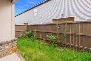 300 Beau Claire Cir, Byron, GA 31008 - Photo 51