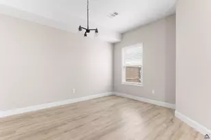 300 Beau Claire Cir, Byron, GA 31008 - Photo 17
