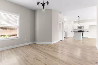 300 Beau Claire Circle, Warner Robins, GA 31008 - Photo 21