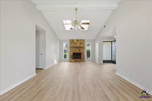 208 Sun Valley, Warner Robins, GA 31093 - Photo 3