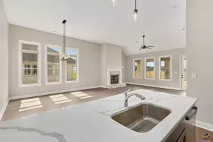 220 Farmland Circle, Perry, GA 31069 - Photo 15