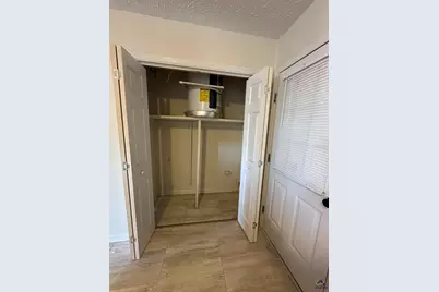 110 Island Boulevard, Warner Robins, GA 31088 - Photo 5