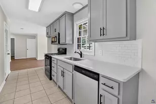 3204 Marie Cir, Macon, GA 31216 - Photo 13