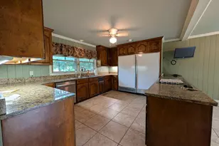 404 Oakview Square, Warner Robins, GA 31093 - Photo 11