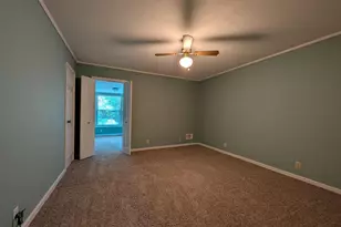 404 Oakview Square, Warner Robins, GA 31093 - Photo 17