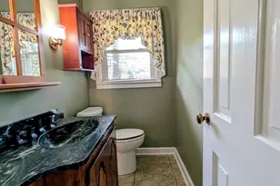 404 Oakview Square, Warner Robins, GA 31093 - Photo 13