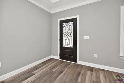 143 Village Circle, Cochran, GA 31014 - Photo 5