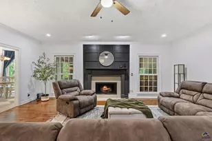 1133 Creekside Dr, Eastman, GA 31023 - Photo 15