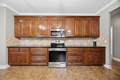 125 S J Drive, Macon, GA 31216 - Photo 11