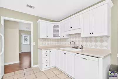 609 Sark Drive, Warner Robins, GA 31088 - Photo 17