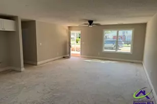 121 Hampton St, Fort Valley, GA 31030 - Photo 3