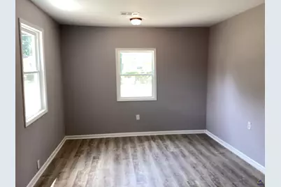 209 E Valley Drive, Fort Valley, GA 31030 - Photo 7