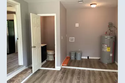 209 E Valley Drive, Fort Valley, GA 31030 - Photo 9