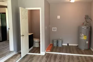 209 E Valley Dr, Fort Valley, GA 31030 - Photo 9