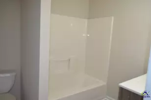 79 N Camp Dr, Byron, GA 31008 - Photo 11