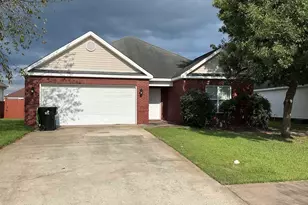 305 Manchester Ln, Byron, GA 31008 - Photo 1