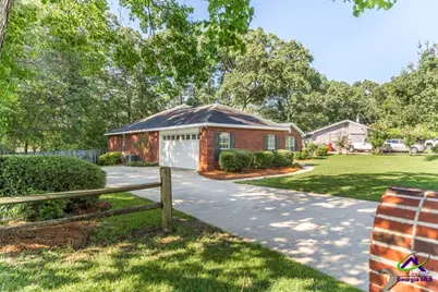 227 Crestwood Circle, Centerville, GA 31028 - Photo 3